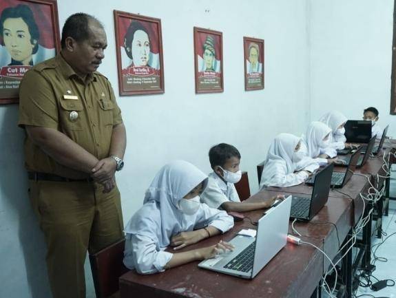 Pelaksanaan ANBK Tahun 2022 Ditinjau Wabup Asahan