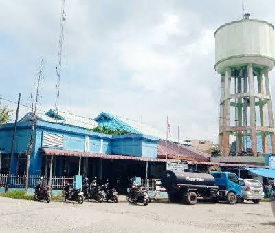 Puluhan Buruh TKBM Belawan Blokir Gerbang Kantor PDAM