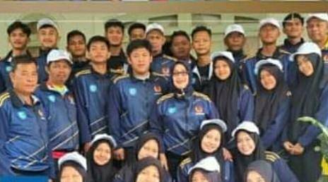 Wakil Bupati Bersama Ketua PBVSI Labuhanbatu Lepas Atlit Bola Volly Pa/Pi Ke Porprov Sumut