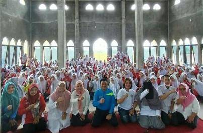 Sambut Sumpah Pemuda dan Hari Kesehatan Nasional, Dinkes Labuhanbatu Gelar Aksi Bergizi Di Dua Sekolah