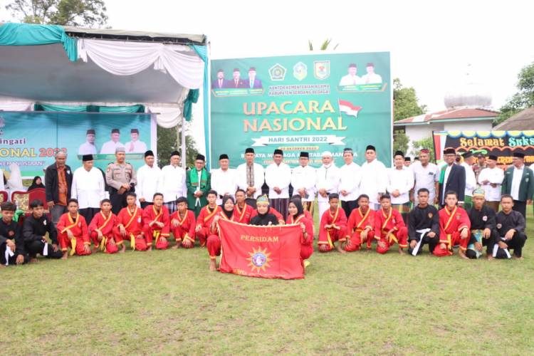 Kapolres Sergai Hadiri Upacara HSN Di Pondok Pesantren Darul Mukhlisin