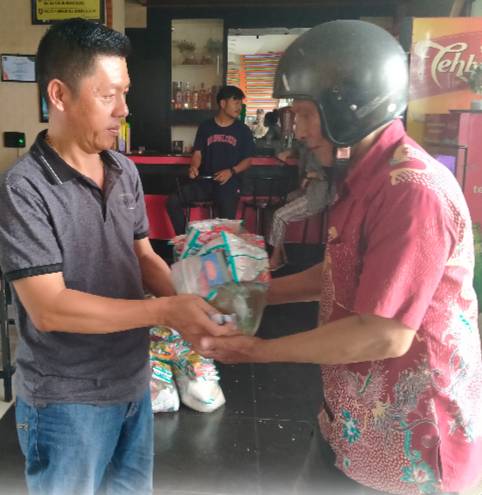 Three Karaoke Cafe & Resto Berbagi Rezeki