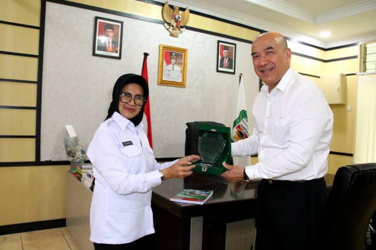 dr Susanti Dewayani SpA Bahas Peningkatan Kualitas Pendidikan dengan CEO Global Tanoto Foundation saat Audiensi.