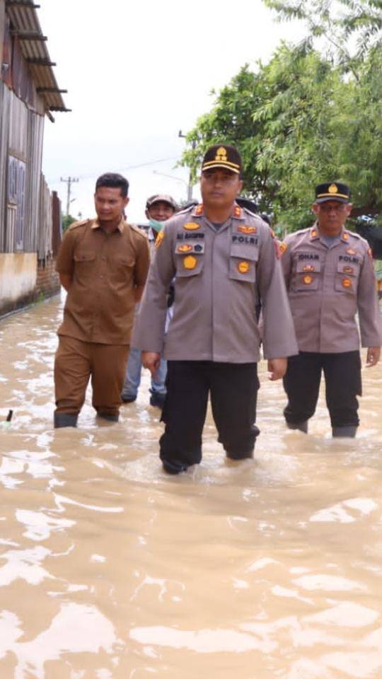 Banjir Rendam Puluhan Rumah Warga, Polres Sergai Cek Dan Dirikan Posko