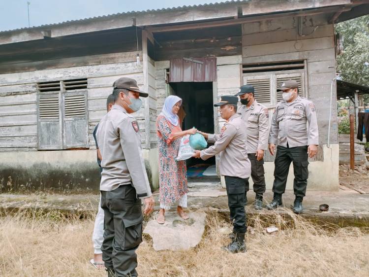 Polres Sergai Beri Bantuan Pada Masyarakat Kurang Mampu