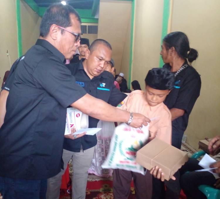 Peringati Hut ke 11, Redaksi Matatelinga.com Gelar Syukuran Bareng Puluhan Anak Yatim