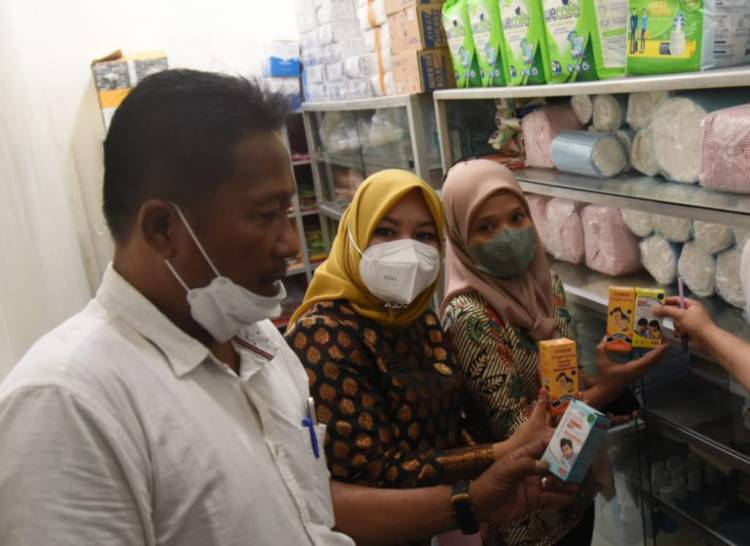 Soal Pelarangan Pemakaian Obat Sirup, Dinkes Medan Sidak Apotek