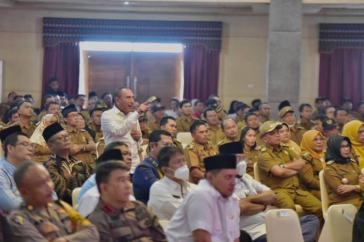 Ada Apa Kok Gubernur Sumatera Utara Tantang Pemkab Tapsel?