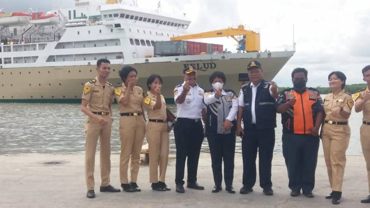 KM Kelud Terlambat 4 Jam Tiba di Pelabuhan Belawan