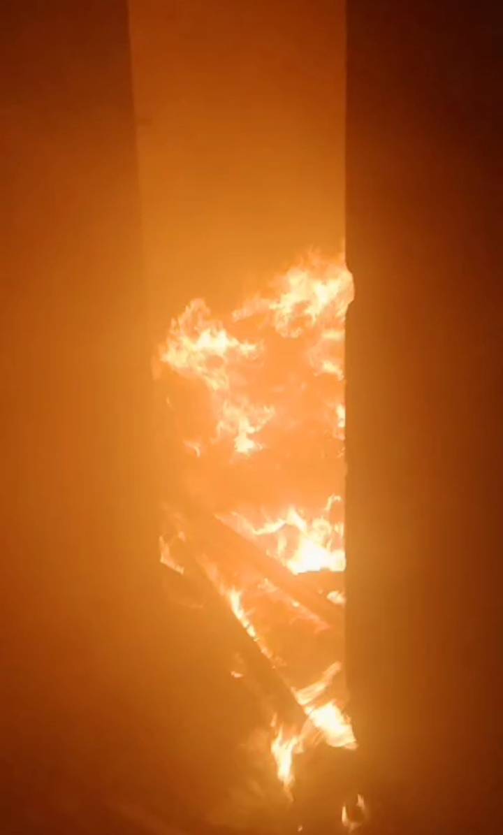 Gedung Eks Perisai Plaza Terbakar
