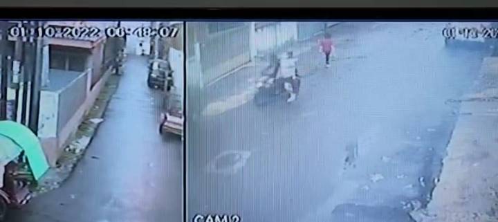 Wanita Pejalan Kaki Dibegal Hingga Tersungkur ke Aspal