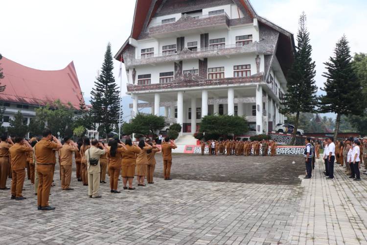 Bupati Toba: Rajin Salah satu Kunci Keberhasilan