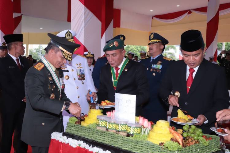 Defile Alutsista & Unjuk Kekuatan TNI-Polri Warnai Puncak HUT Ke-78 TNI di Medan