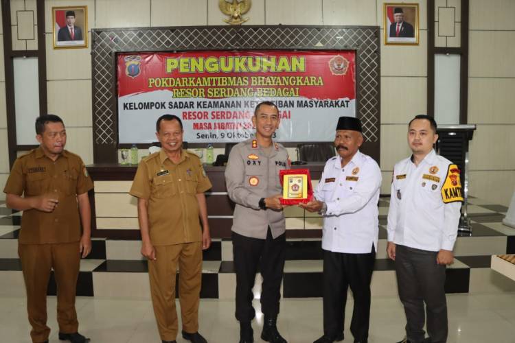 Kapolres Sergai Kukuhkan Pokdarkamtibmas Bhayangkara Resort Sergai