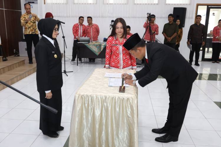 Wali Kota dr Susanti Lantik Pj Sekda Kota Pematang Siantar