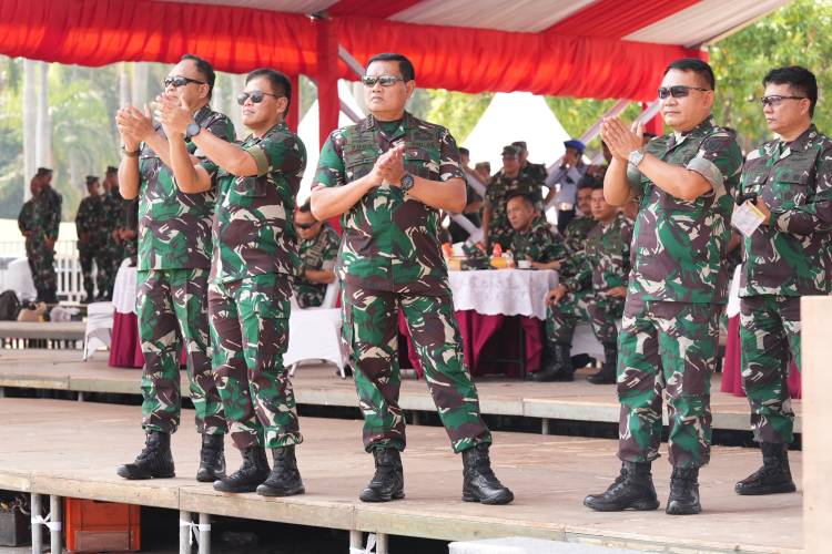 Gladi Bersih HUT TNI Ke 78, Memukau Para Pengunjung Monas