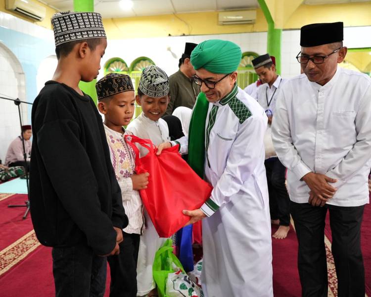 Bobby Nasution Hadiri Peringatan Maulid Nabi Muhammad di Mesjid Al Huda