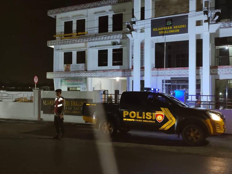 Satuan Samapta Polres Simalungun Implementasikan Program Kapolri Melalui Patroli Malam