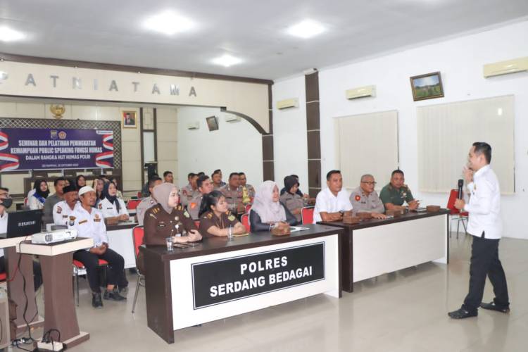 Perdana digelar Seminar Dan Pelatihan Publik Speaking oleh Polres Sergai