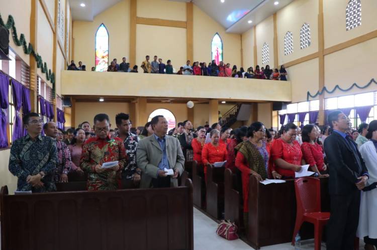 Pesan Bupati Toba Jemaat HKBP Letare Ressort Lumban Rau : "Perhatikan Gizi Anak"