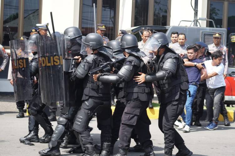 Jelang Pemilu 2024, Polres Lhokseumawe Gelar Simulasi Sispamkota Ops Mantap Brata