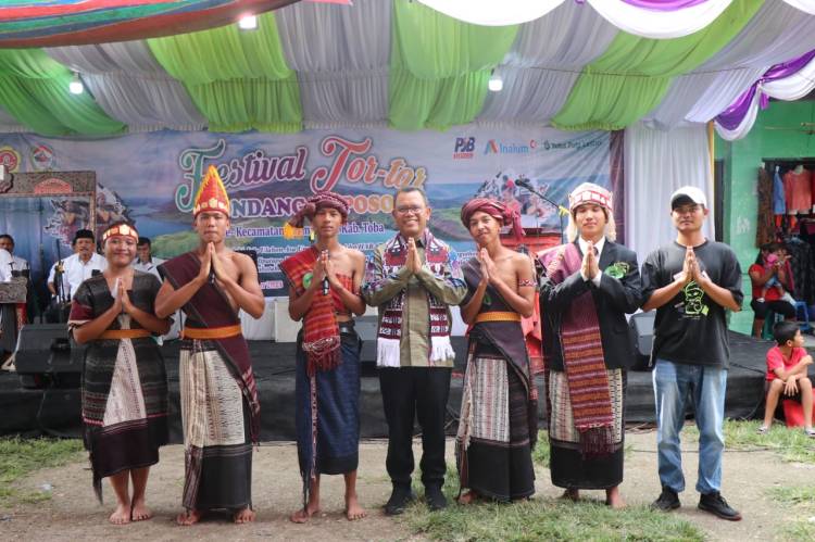 Mengembalikan Karakter Batak yang Hilang Lewat Sastra