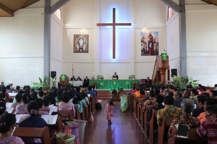 Jelang Pilkades Serentak,Pesan Bupati Toba: Pilih Pemimpin Batak Naraja