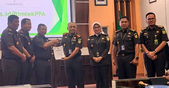 Satker Tertinggi Pertama Dalam PNBP di Wilayah Hukum Kejati Sumut, Kajari Deli Serdang Terima Penghargaan Dari PPA Kejagung RI