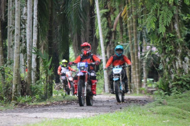 Persatuan Trail Adventure Kanwil Kemenkumham Sumut Taklukan Medan Ekstrem di Binjai-Langkat