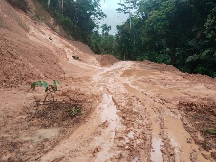 Lagi, Jalan Batu Bolang Tambangan Longsor, Tiga Desa Sulit Dilewati