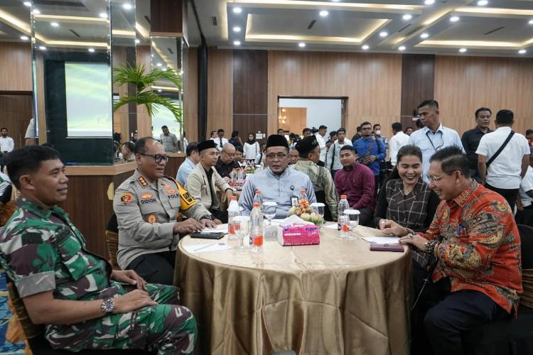 Aulia Rachman Saksikan Tiga Pasangan Calon Wali Kota dan Wakil Wali Kota Medan Deklarasikan Pilkada Damai