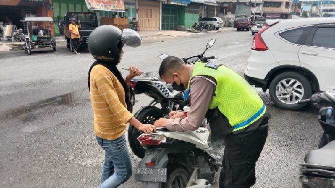 Hari Pertama Ops Zebra Toba 2024 , Polda Sumut Tindak Tegas 1.254 Pelanggar Lalu Lintas.