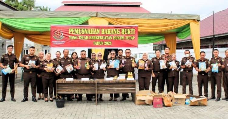 Kejari Tanjungbalai Musnahkan Bukti Narkoba dan Barang Ilegal
