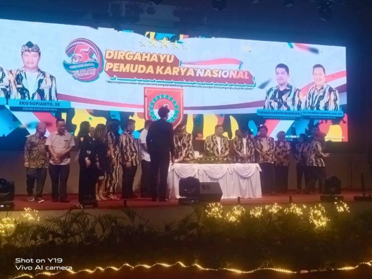 Suara Kemenangan Asri Ludin Tambunan Menggema di HUT Ke-5 DPP PKN