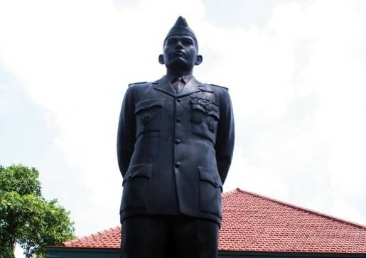 Mengingat Lupa , Pembangunan Monumen Jendral Haris Nasution
