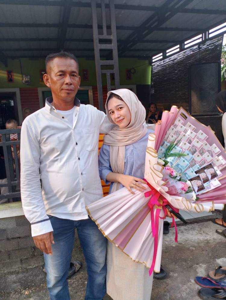 Rayakan Ulang Tahun ke-19, Dede Trisuciati Santuni Anak Yatim di Dusun 3, Kelambir V Kebun