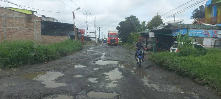 Lapor Bupati, Jalan Alternatif Dari Korpri Ke Jalan Udara Ujung Hancur Lebur Dan Butuh Perbaikan
