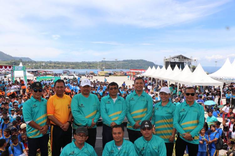 Gaya Dan Model Baru, Pjs.Bupati Asahan Pakai Sandal Saat Terima Audensi Direktur UT Medan