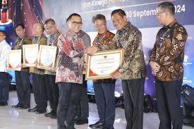 Kemhan RI Raih Terbaik Pertama Pada Penghargaan Anugerah Layanan Investasi 2024