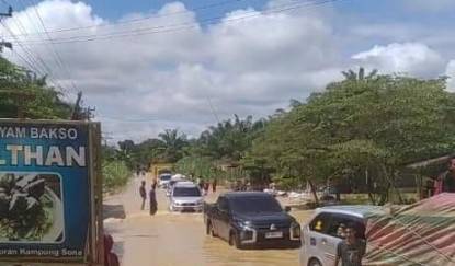 Debit Air Tinggi, Sejumlah Desa Di Kecamatan Pangkatan Dan Bilah Hilir Kebanjiran