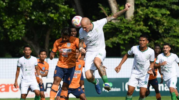 PSMS Medan Ditahan Dejan FC 2-2: Adaptasi Lapangan Sintetis Jadi Tantangan