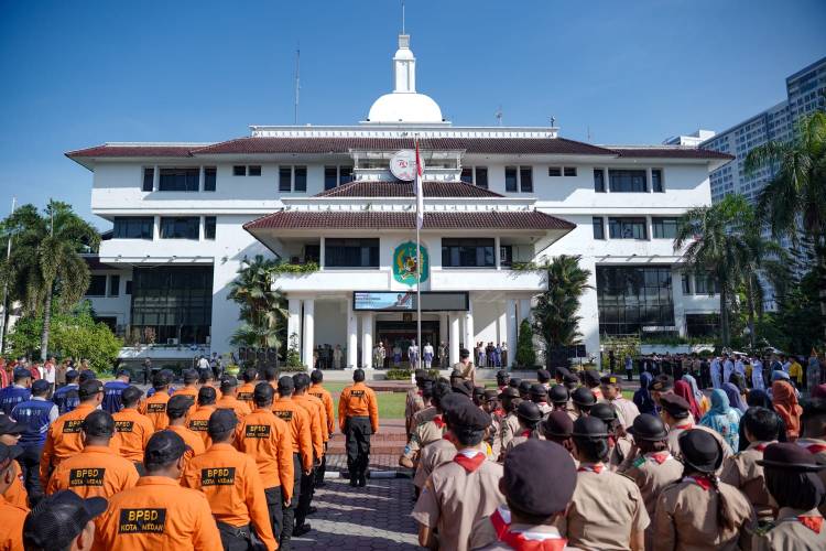 Kenakan Pakaian Adat Melayu, Plt Wali Kota Pimpin Upacara Peringatan Hari Sumpah Pemuda