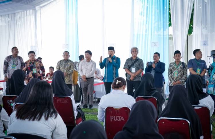 Pantau SKD CPNS Kemenag RI 2024, Kabag TU Yakinkan Peserta Optimis Jawab Pertanyaan
