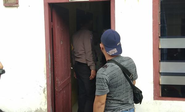 Geledah Rumah Keluarga Pelaku Bom Bunuh Diri, Polisi Jemput Tiga Orang Warga