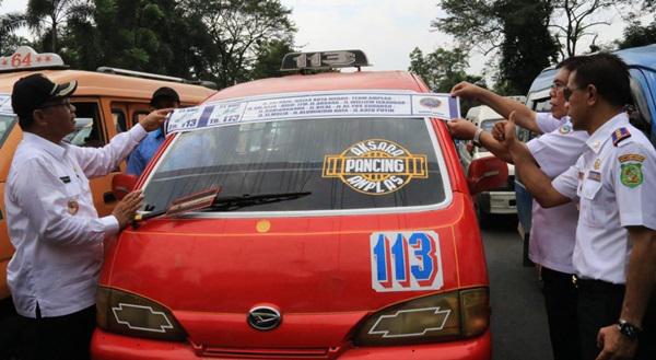 Angkot Di Kota Medan Harus Miliki Stiker Izin Trayek 