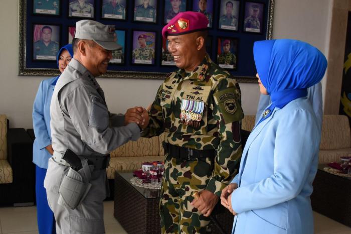 Kepala Bakamla RI  Hadiri   HUT Ke-74 Korps Marinir 