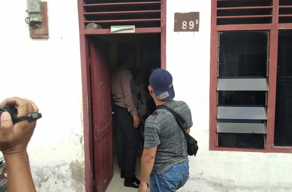 Polisi Geledah Rumah Pelaku Bom Bunuh Diri