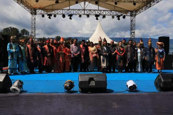 Pemkab Simalungun Gelar Pagelaran Kesenian Multi Etnis di Parapat