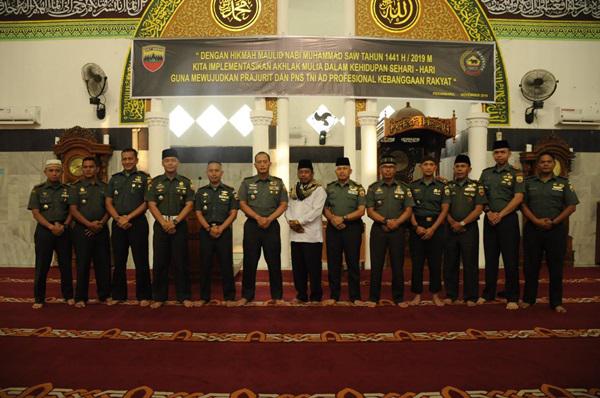 Keluarga Korem 031/WB Peringati Maulid Nabi Muhammad SAW 