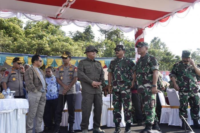 Panglima TNI Saksikan Penerjunan Prajurit di Bumi Papua